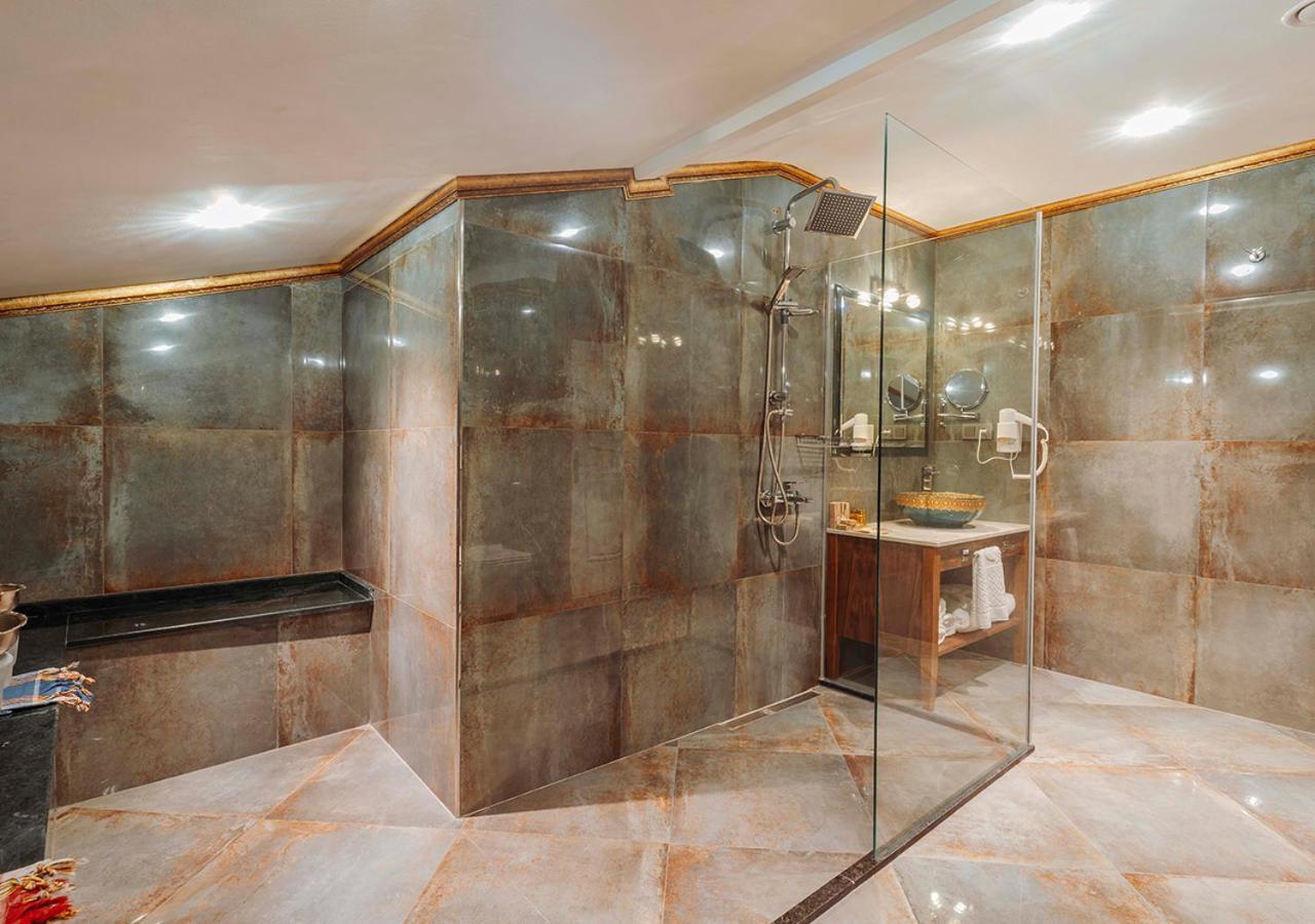 TS Park Hotel Trabzon Bagian luar foto